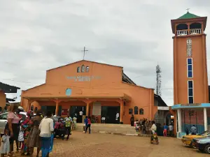 Chapelle Emombo