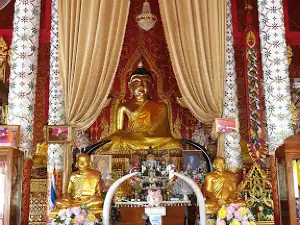 Wat Lom Raet