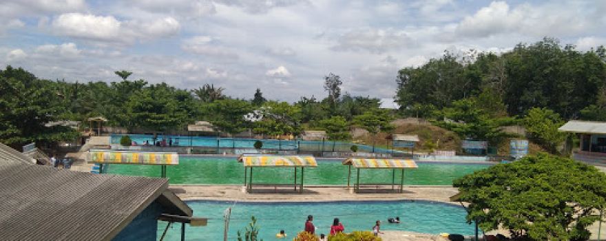 Lawai Fantasi, Kolam Renang