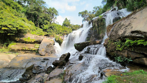 น้ำตกแม่กลาง