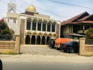 Masjid Jami Darussaadah parungkuda