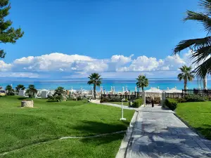 Kryopigi Beach
