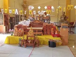 Wat Bueng Samphan