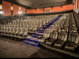 Cines Axion Plaza Mayo