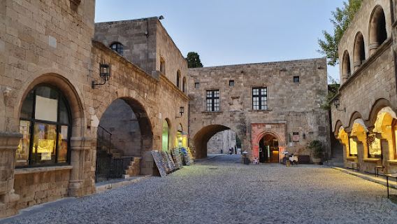 Sea Gate
