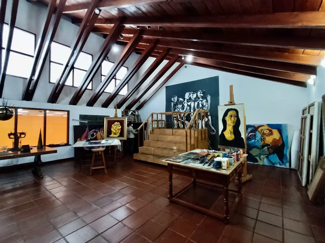 Hotels near Guayasamin Museum