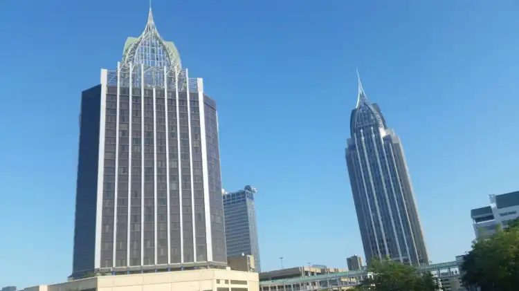 Hotel in zona Arthur R. Outlaw Convention Center