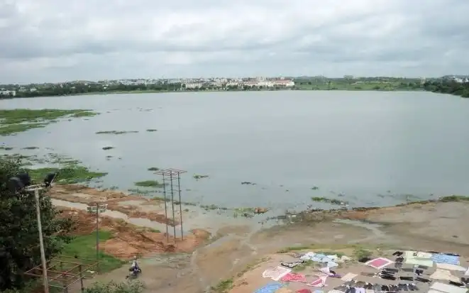 Hotels near Dammaiguda Lake