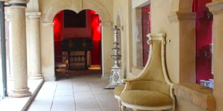 Fundacion Mercedes Calles y Carlos Ballestero