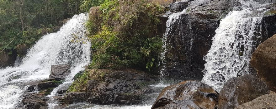 Cachoeira dos Henriques