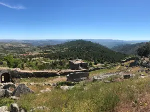 Castle of Carrazeda de Ansiães