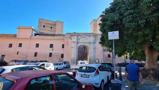 Porta Cristina