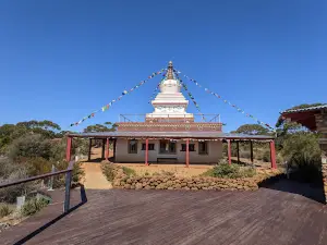 De TONG LING STUPA