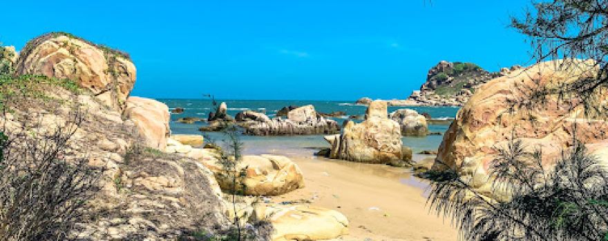 Khu Du Lịch Biển Đá Vàng Kê Gà