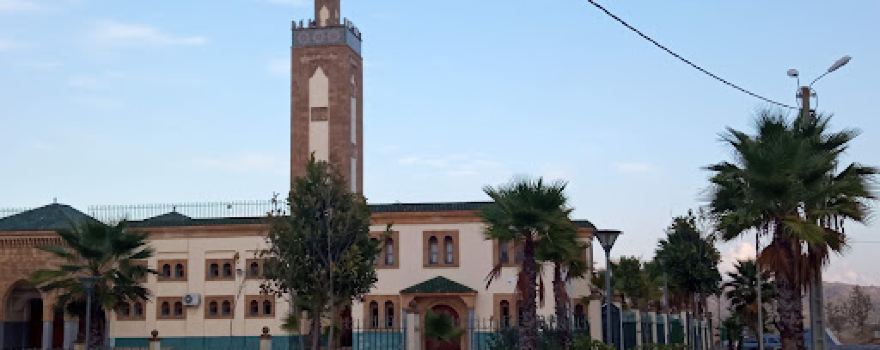 Mosquée مسجد المنظر الجميل