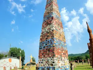 Prairie Moon Sculpture Gardens