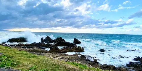 雄龍・雌龍の巖