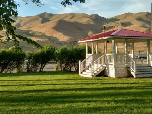 Lee Stevenson Memorial Lions Park