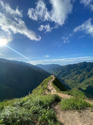 Điểm cuối sống lưng khủng