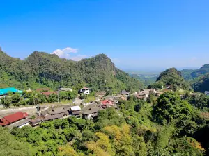 Pha Mi Village