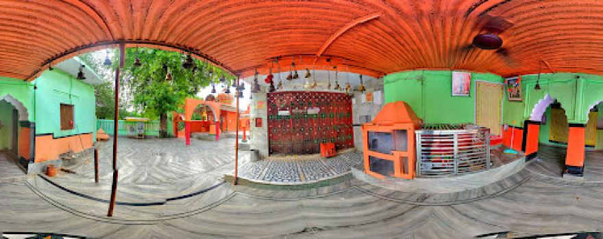 Falgun Giri Baba