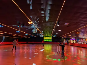 Sk8 47 Skating & Fun Center