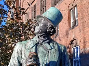 Statue of Andersen