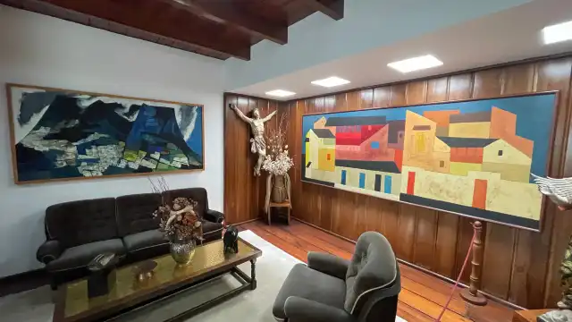 Hotels near Capilla del Hombre