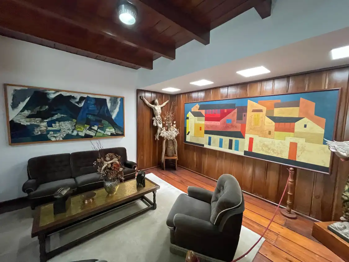 Hotels near Capilla del Hombre