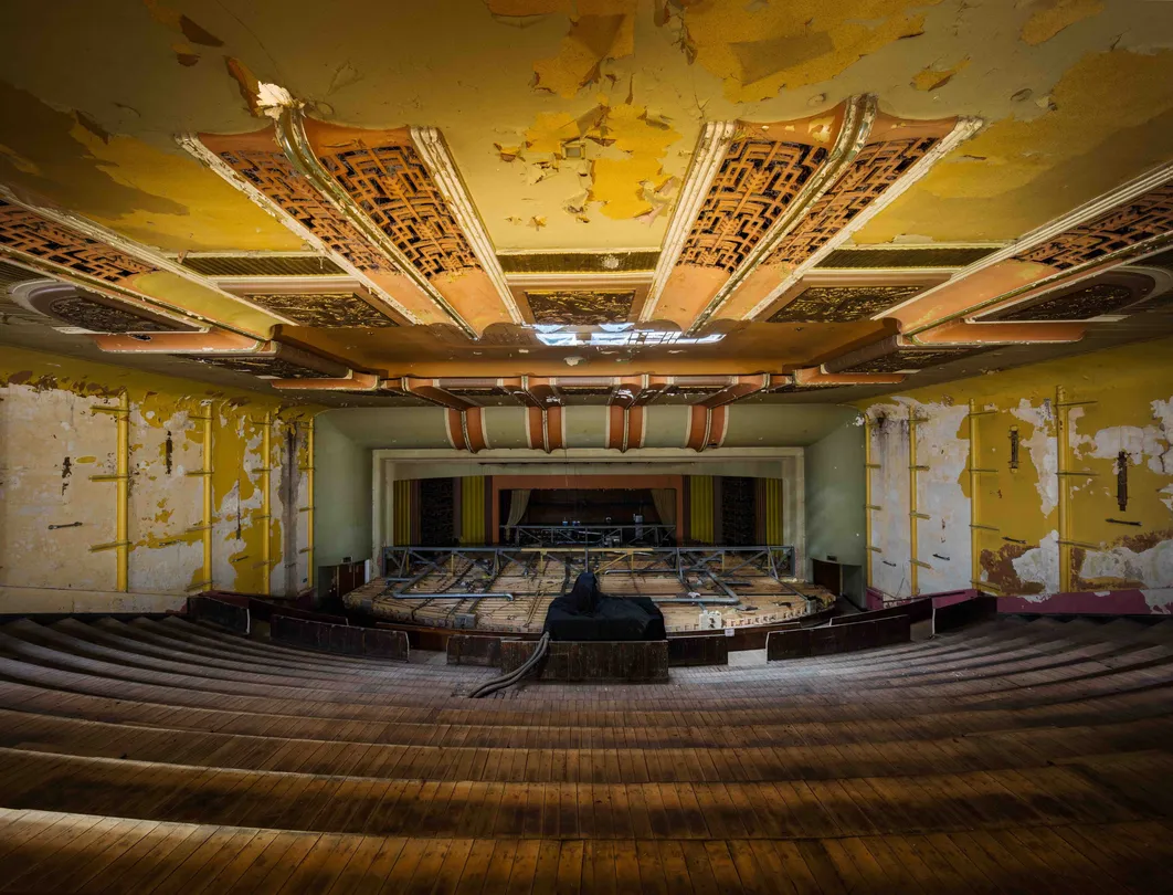 1_EartH (Evolutionary Arts Hackney)