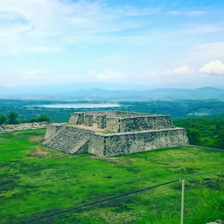 Hôtels à : Xochicalco