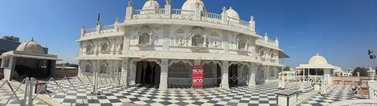 Hotels near ISKCON Rajkot, Sri Sri Radha Neelmadhav Dham