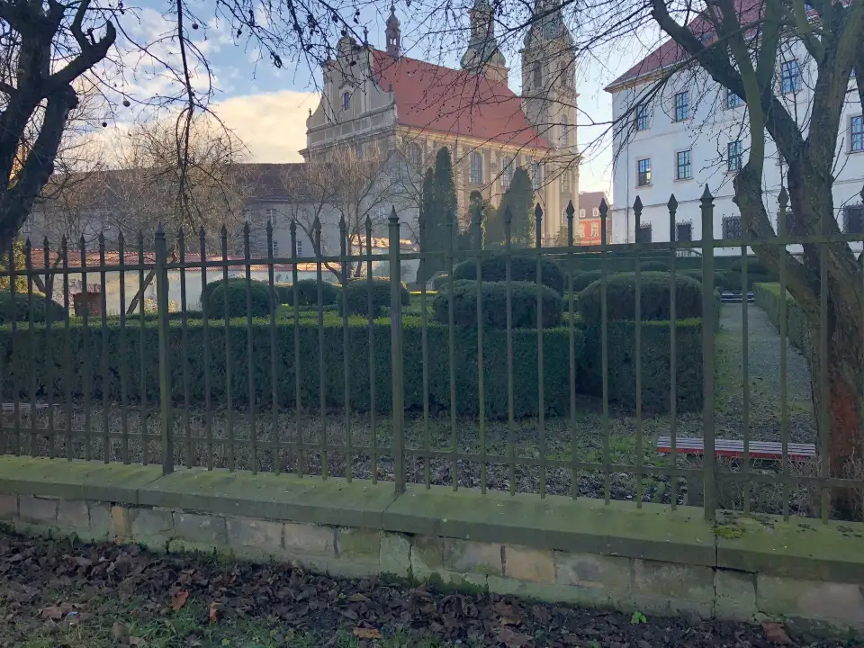 5_Church of the Holy Cross