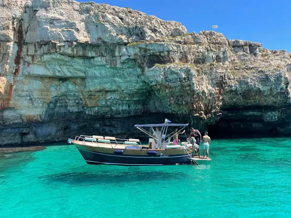 2_Leuca Explorer