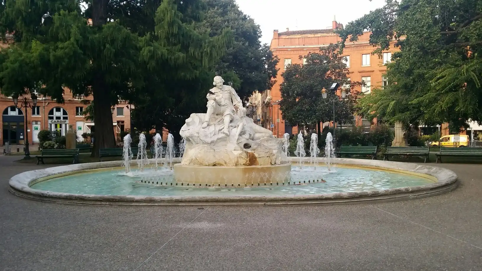 Hotels near Pierre Goudouli Garden