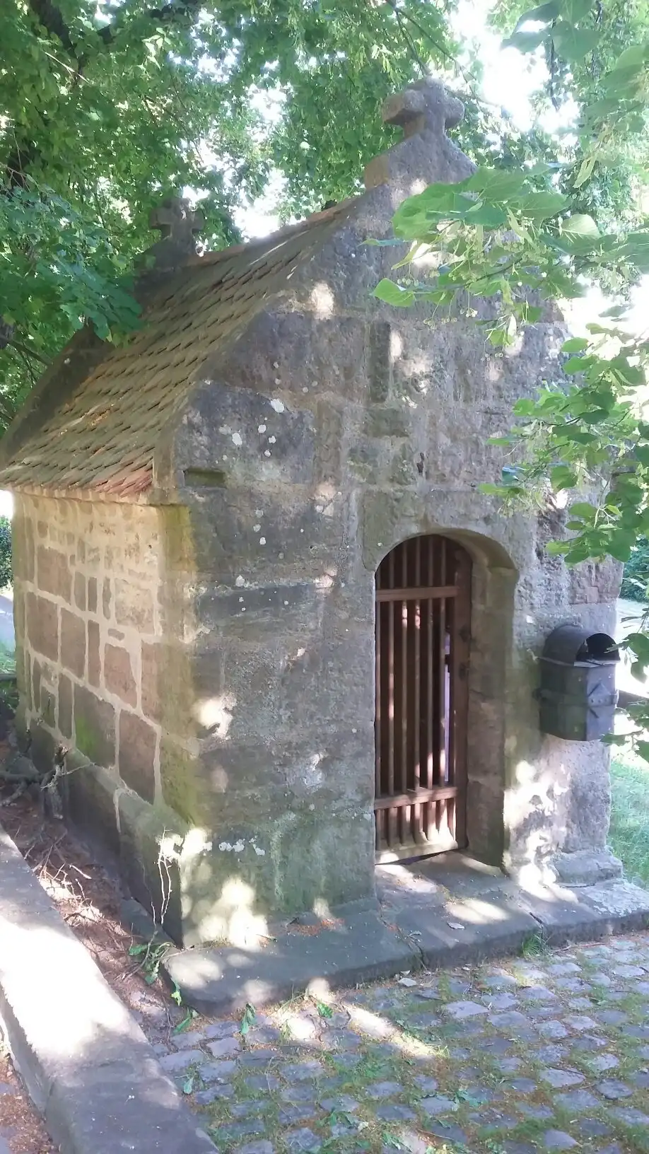 Các khách sạn gần Burgbergkapelle