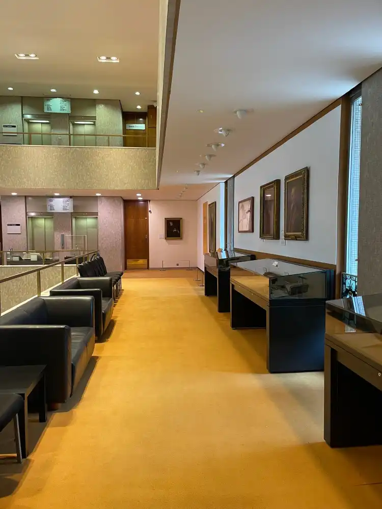 Hotels near Royal College of Physicians