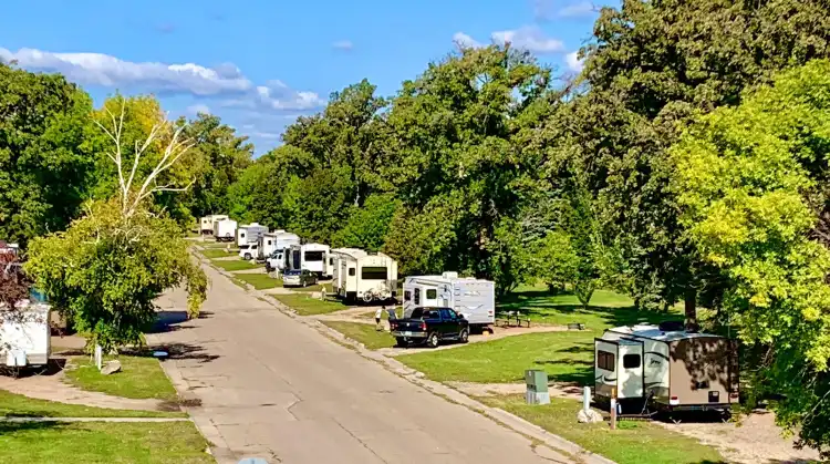 East Grand Forks