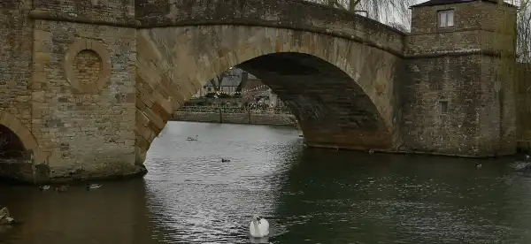 Hotels in Lechlade