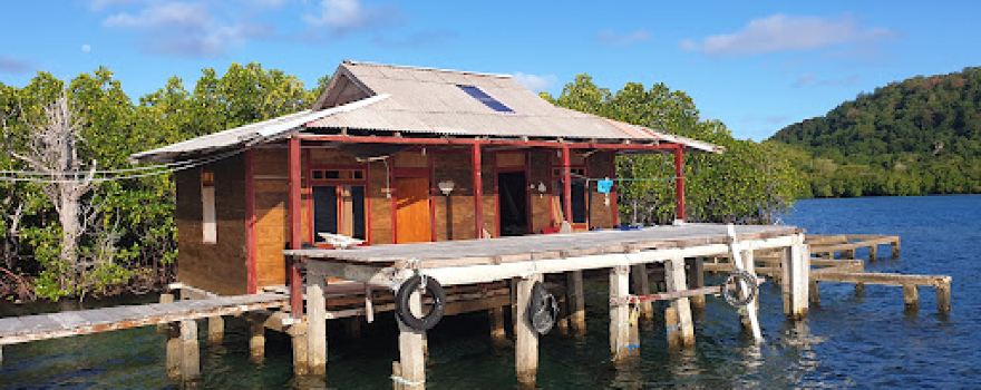 Tumbak Island Cottage