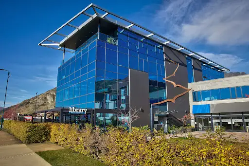 Frankton library