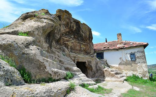 Aslanlı Mabet