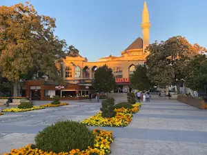 Cacabey Meydanı