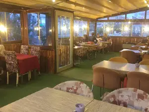 Genius Cafe Oyun Salonu&Bilardo