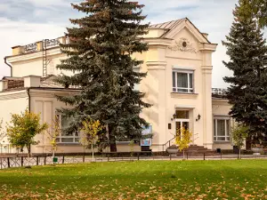 Ekskursionno-Vystavochnyy Tsentr Muzeya "Narodnyy Dom"