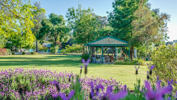 Albury Gardens Tourist Park