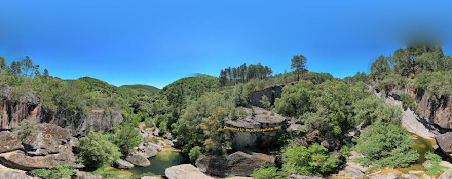 Panorama sur les Cévennes.