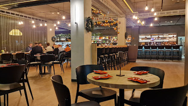 MTP - brama wjazdowa na targi