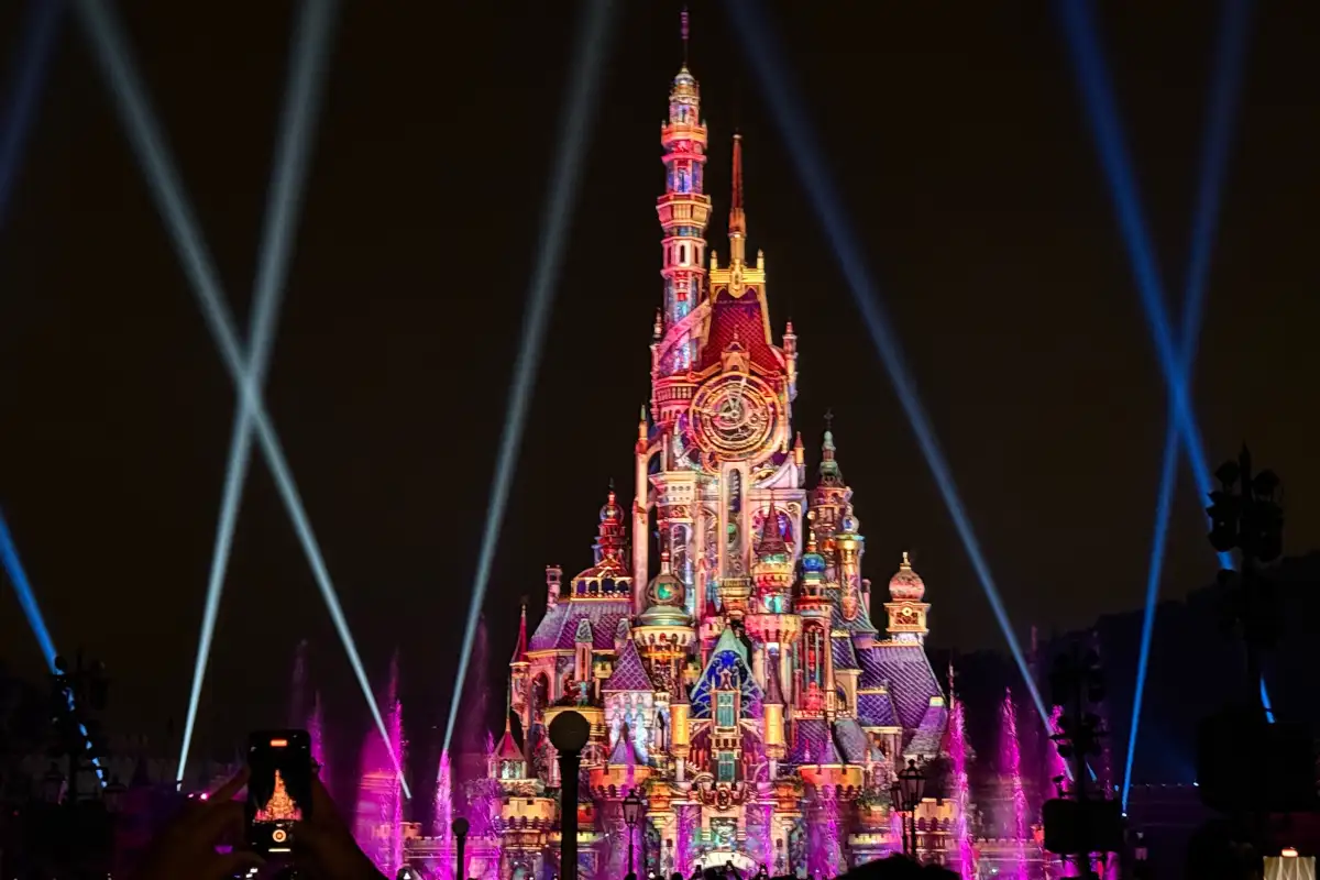 Best Time to Visit Hong Kong Disneyland