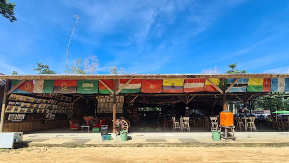 Rumah Terbalik Kalbar